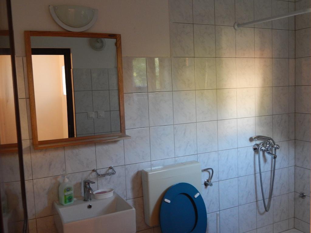 Apartment Tomato Pula Phòng bức ảnh