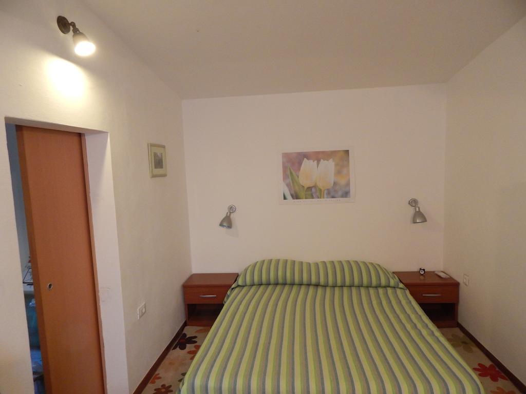 Apartment Tomato Pula Phòng bức ảnh
